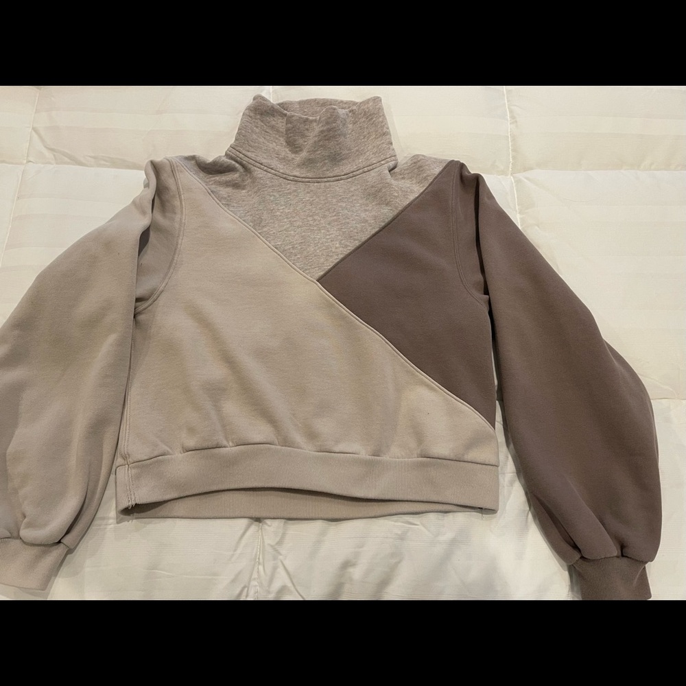 High neck A&F sweatshirt